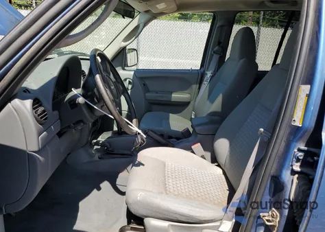 2005 Jeep Liberty Sport from USA, damaged, VIN 1J4GL48K55W697215